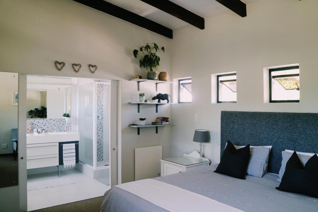 King Suite with Pool View
