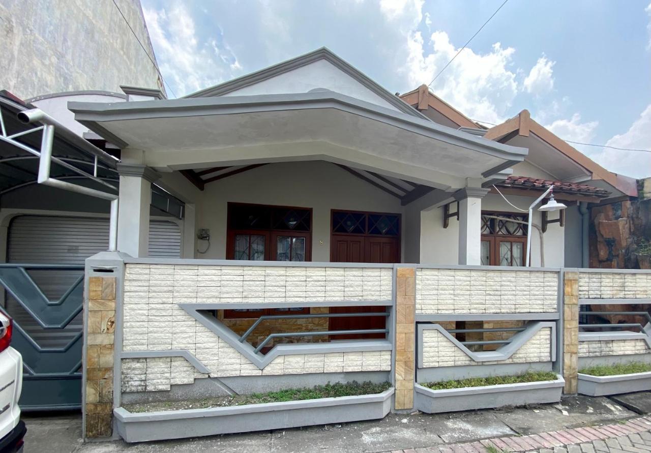 AW Simply House Yogyakarta - Chambres d’hôtes Ngabean