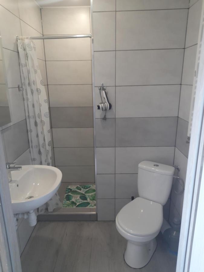 Camera Tripla Standard