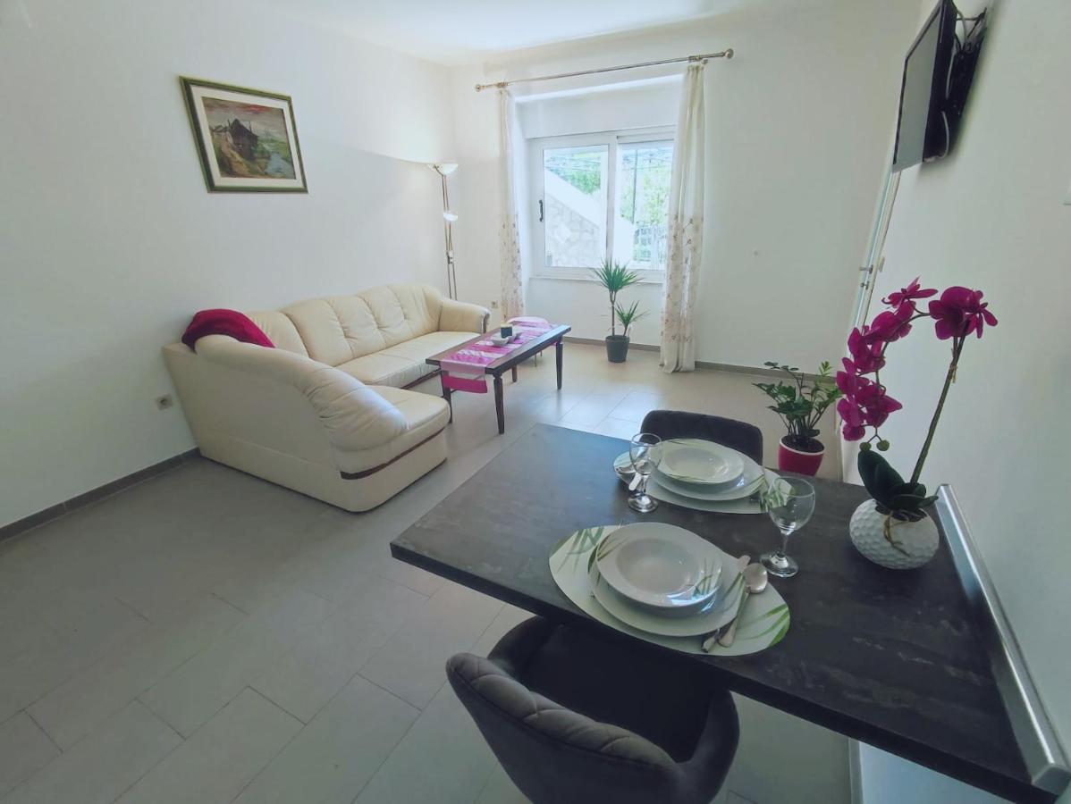 Lina at the best - B&B Krk