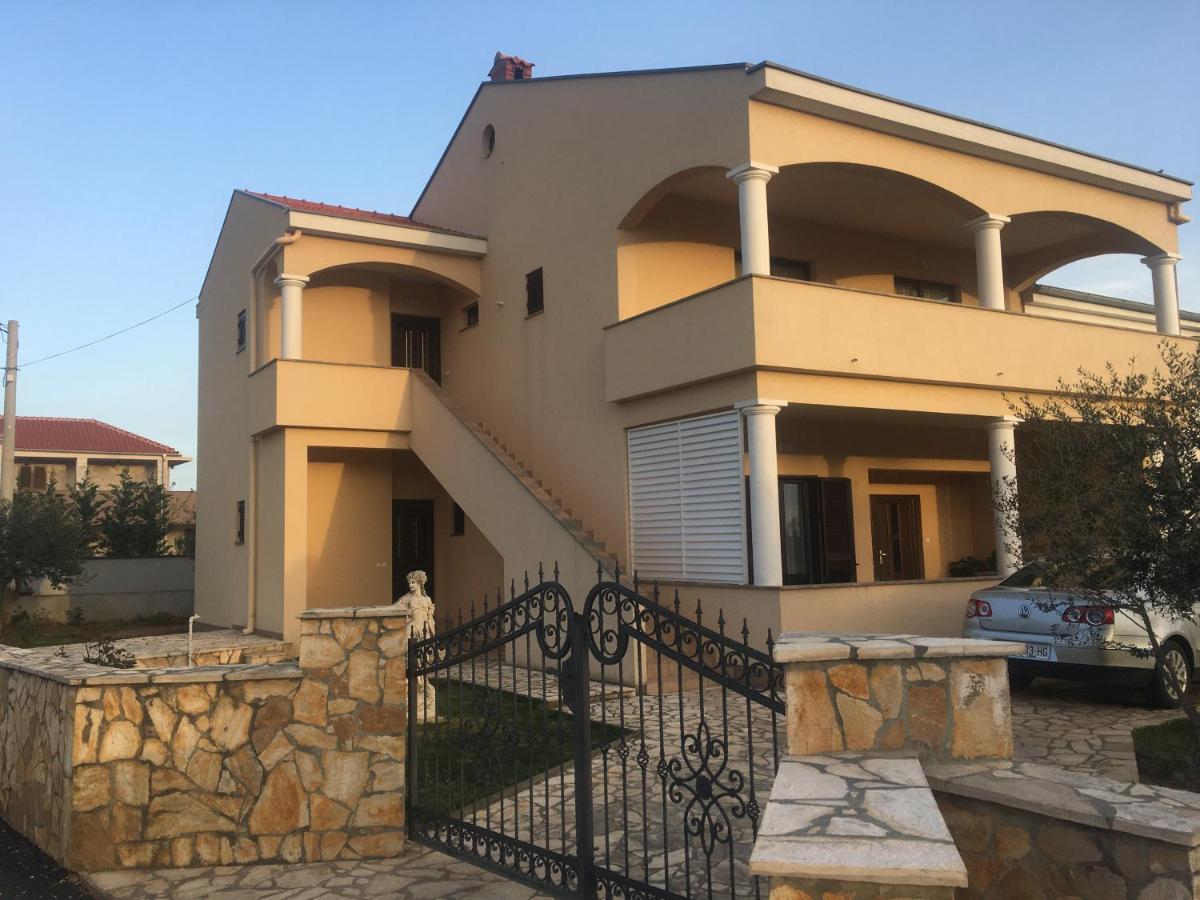 Apartment Lara Privlaka - Chambres d’hôtes