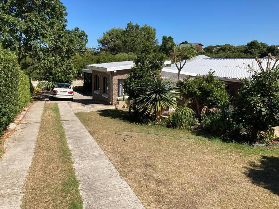 Gardenroute Accomodation 750 mtr. the beach - Chambres d’hôtes Sedgefield