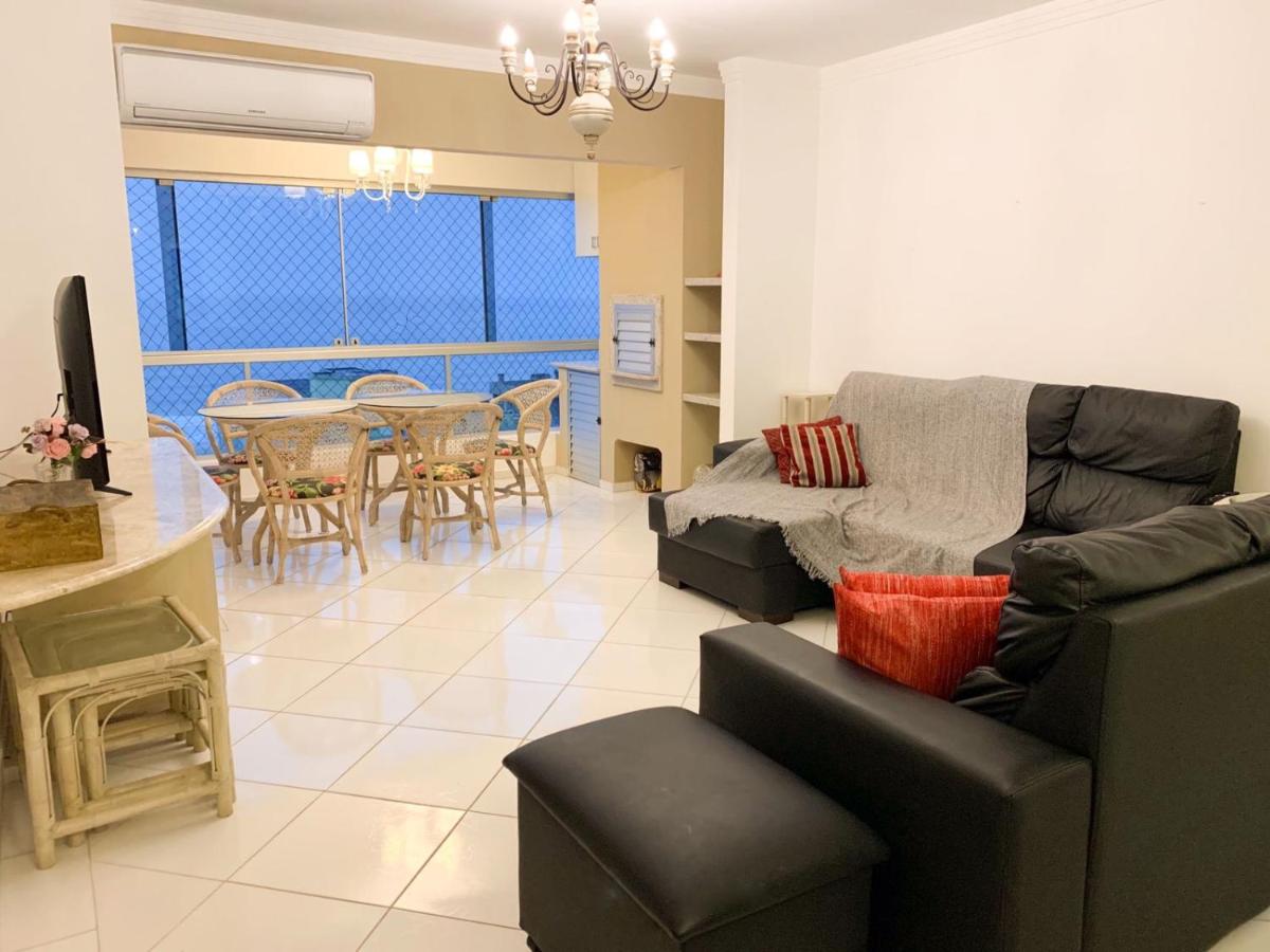 Apartamento Itapema na Av principal à 50 m da praia - B&B