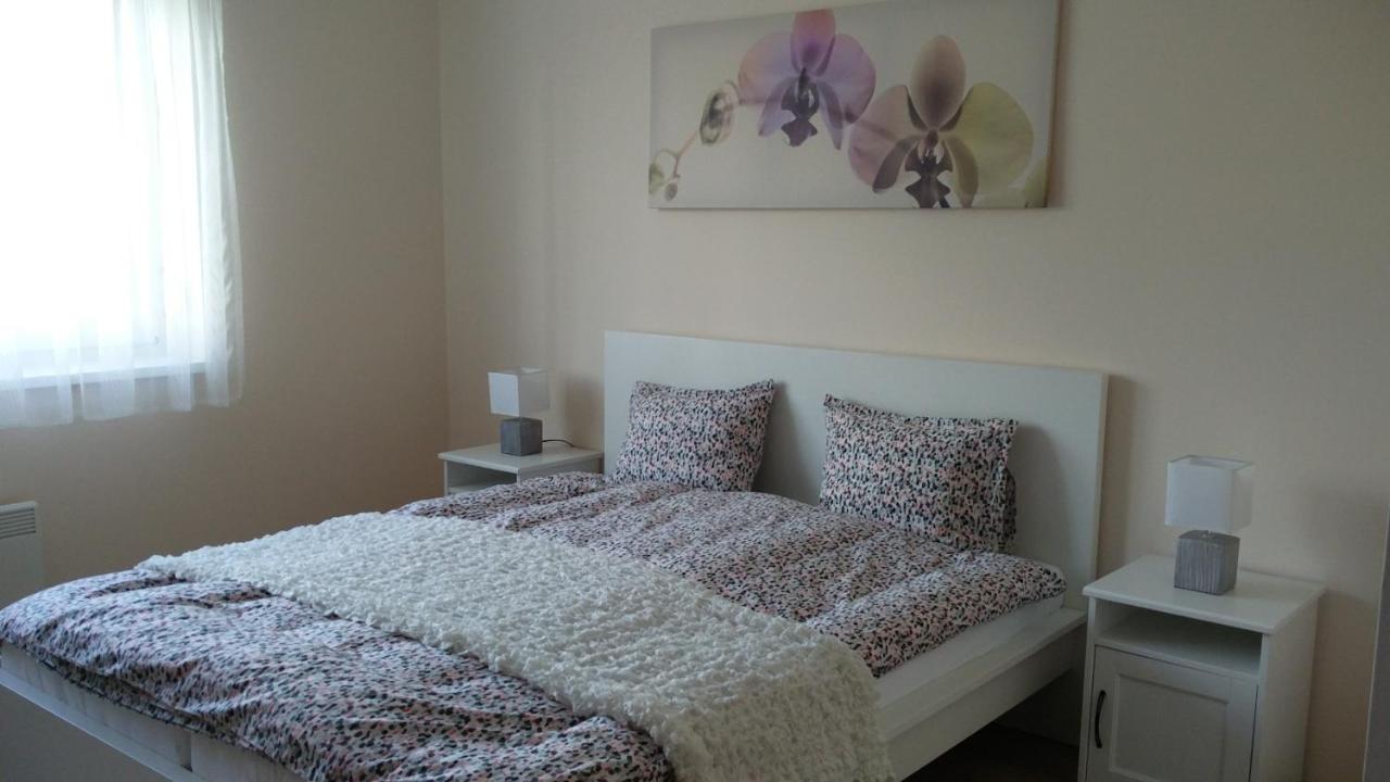 River Side Apartman - B&B