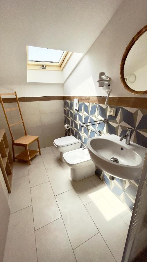 Camera Deluxe (2 Adulti + 1 Bambino)