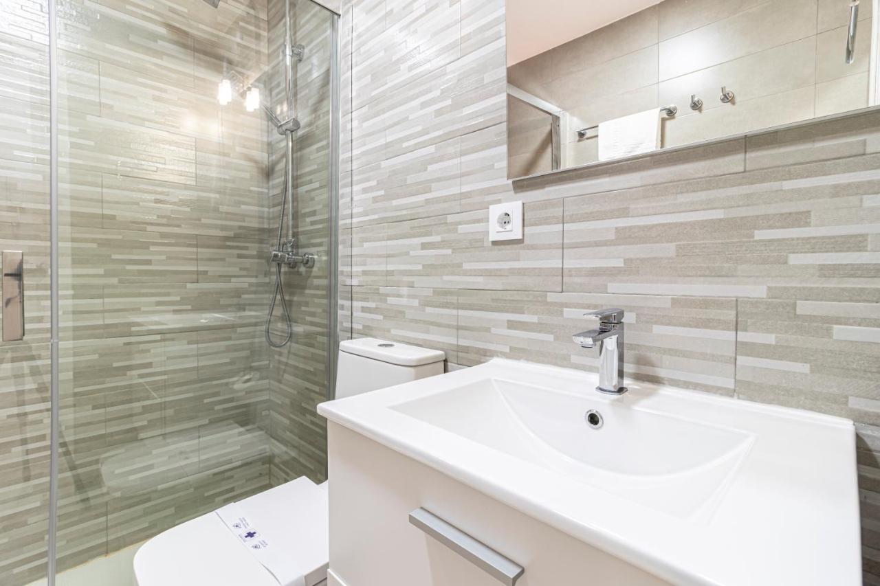 Loft with private hydromassage bathtub
