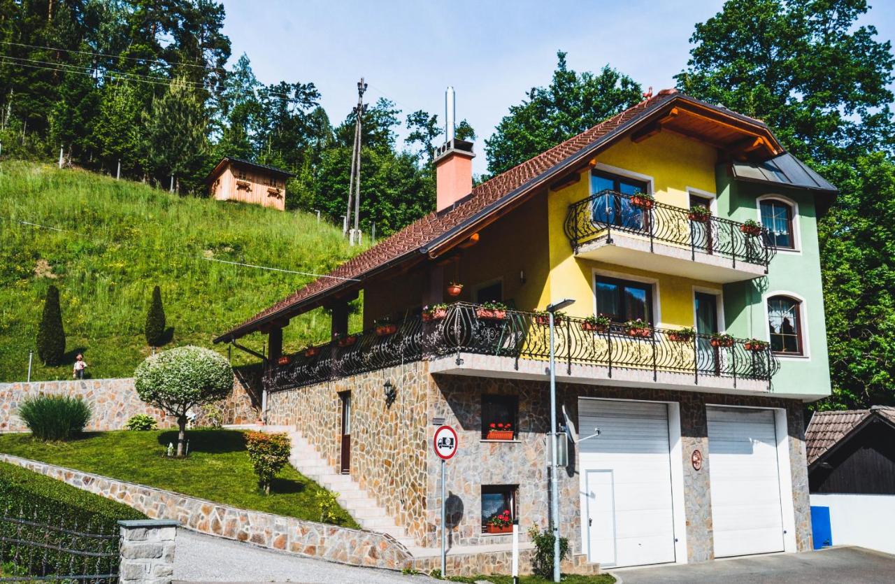 Apartmaji Krebs - B&B