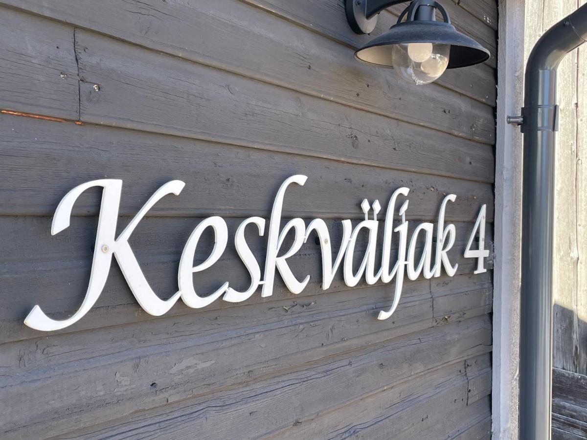Renthouse Guest Apartment ADEELE - Bed and Breakfast