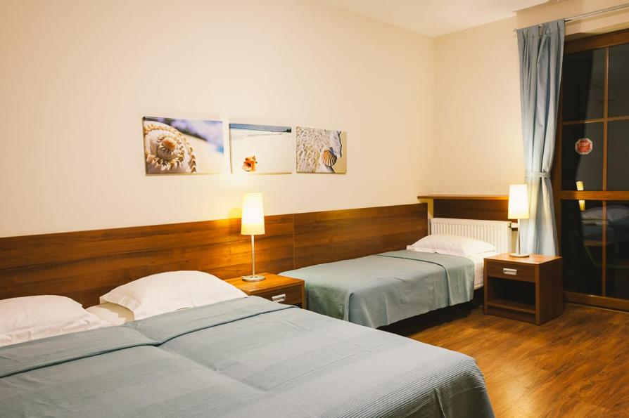 Vierbettzimmer mit Terrasse