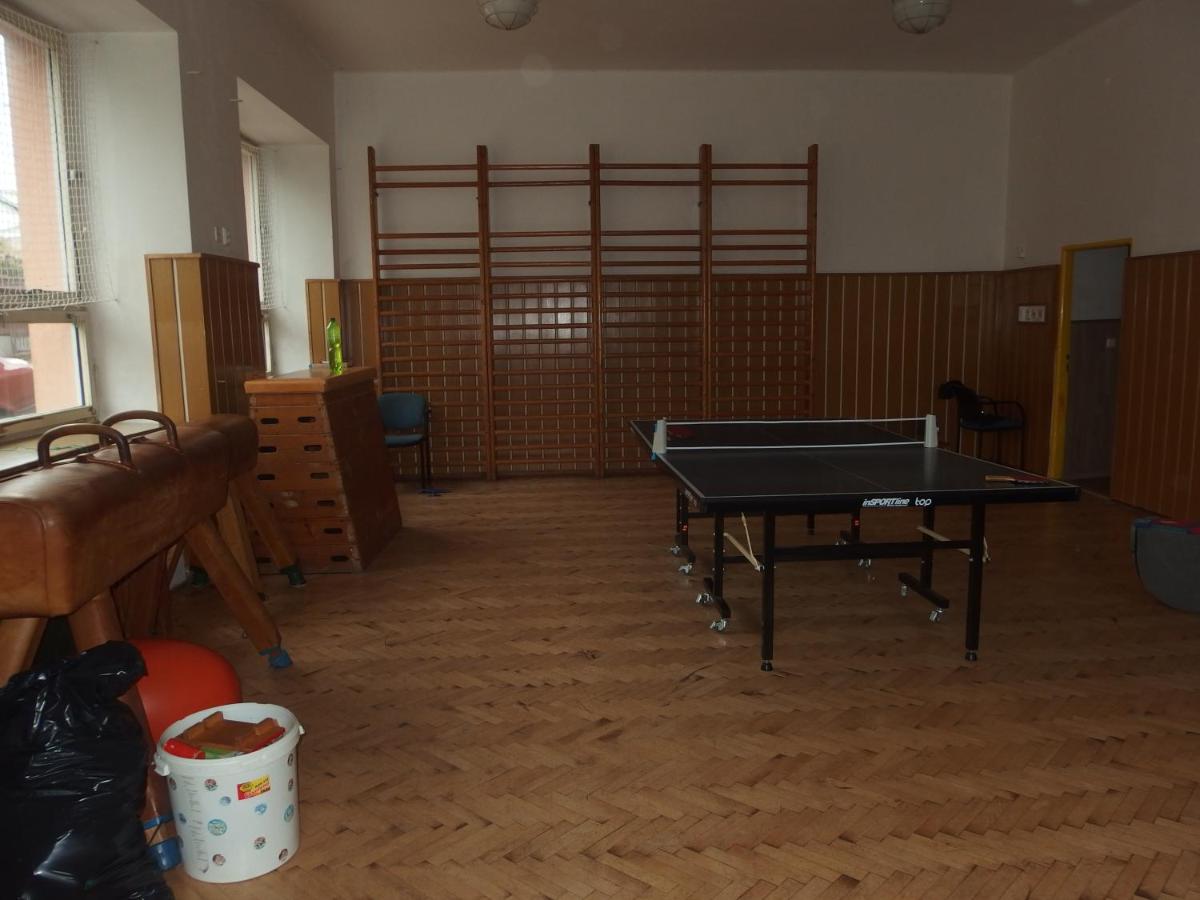 Apartmánový dům Obecná škola - Bed and Breakfast Světlík