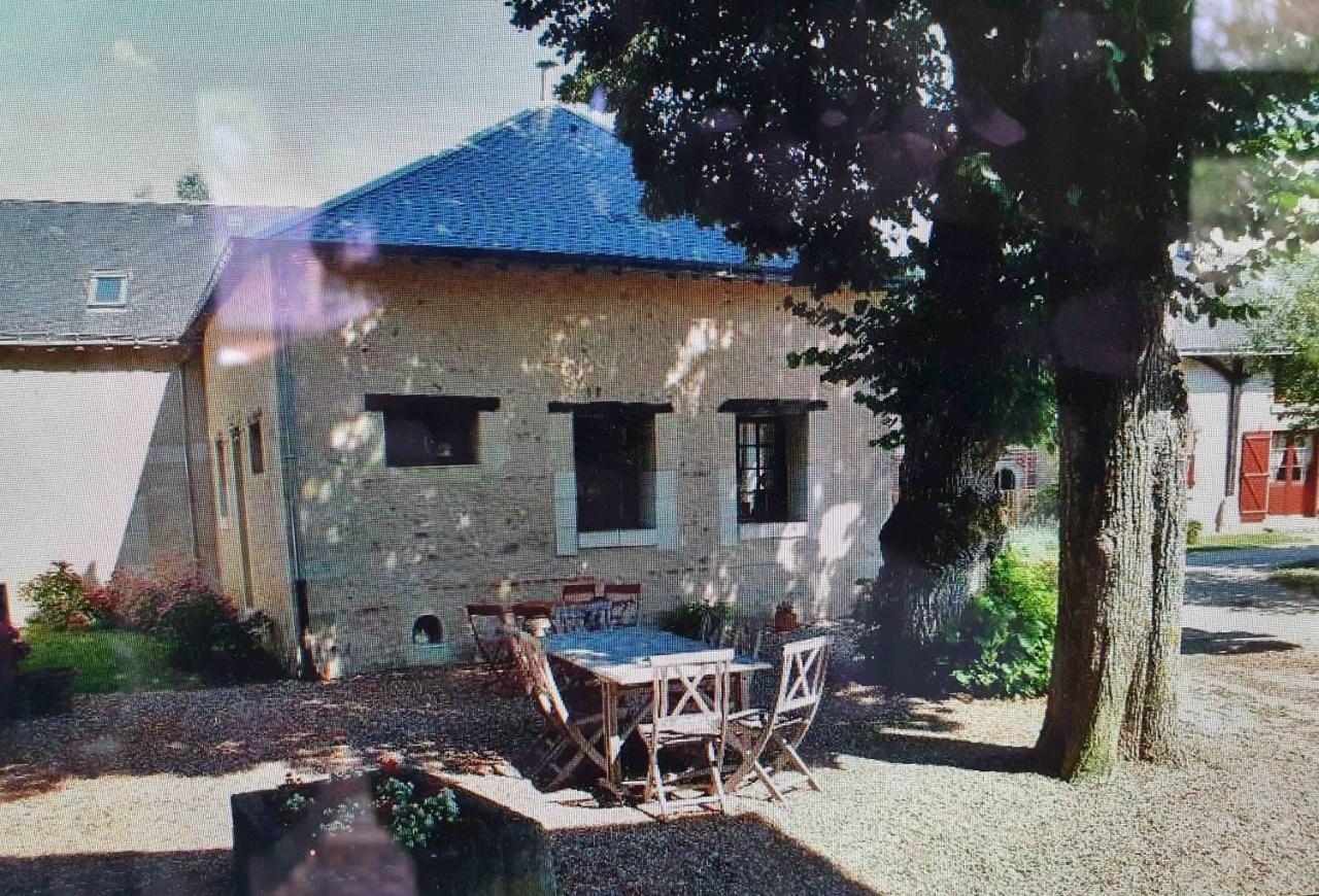 Gîte de la Mignonerie du Château de Jallanges pour 19 personnes avec 4 ou 7 chambres - Chambres d’hôtes