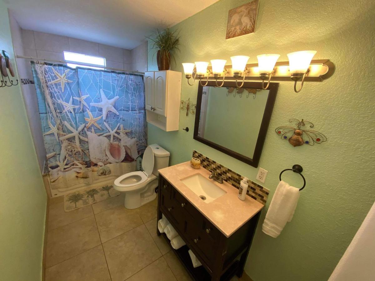 Susan and Ledif's Tropical Hideaway - Ferienwohnung Greenacres City