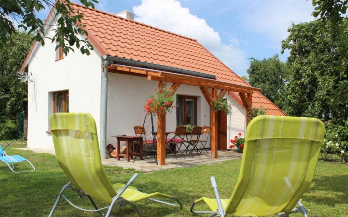 B&B Sterławki Wielkie - Domek w sadzie - Bed and Breakfast Sterławki Wielkie