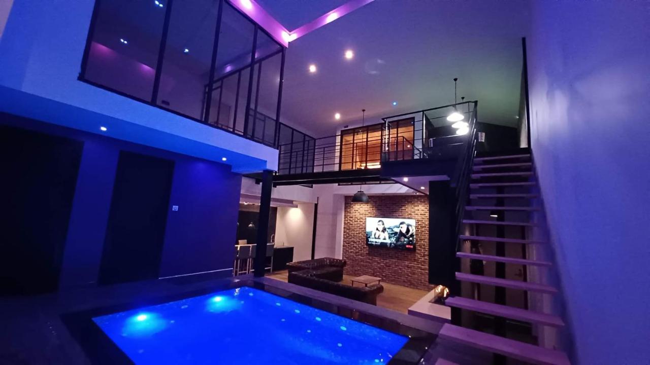 loft d architecte spa sauna billard 12 places ultra contemporain - Chambres d’hôtes