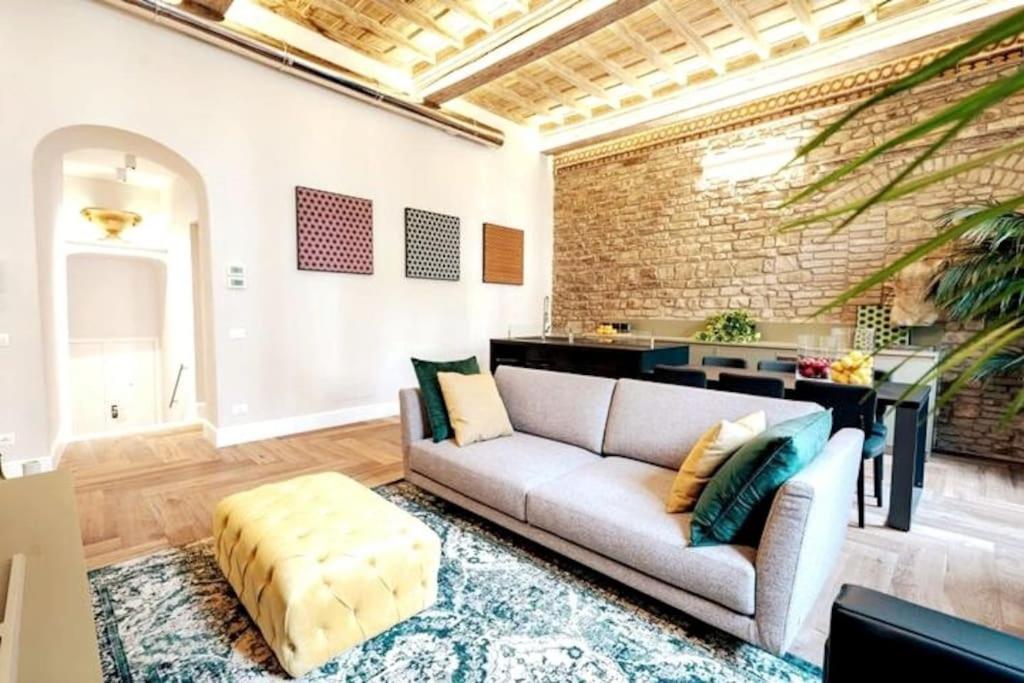 PALAZZO DEI SIGNORI LUXURY DESIGN LOFT APT with view, Florence - Ferienwohnung Florenz
