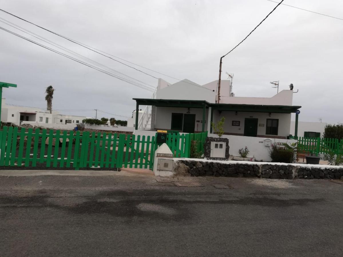 Casa Antonia Reyes, a la sombra de Famara - B&B