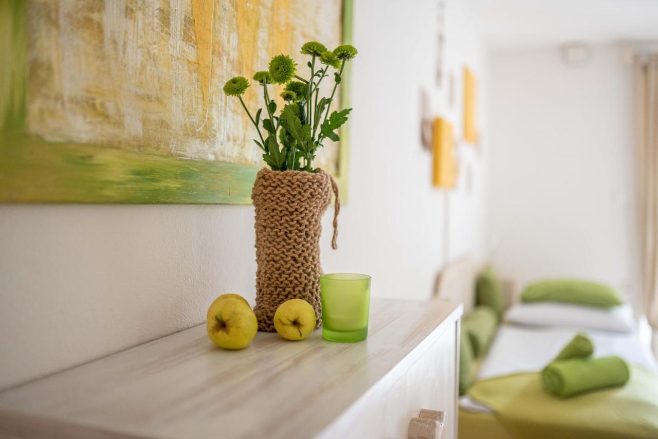 One-Bedroom Apartment with Terrace - Ground Floor
