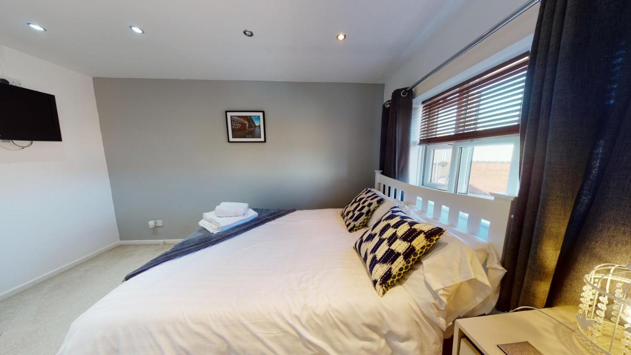 B&B Kingston upon Hull - Victoria House - Bed and Breakfast Kingston upon Hull