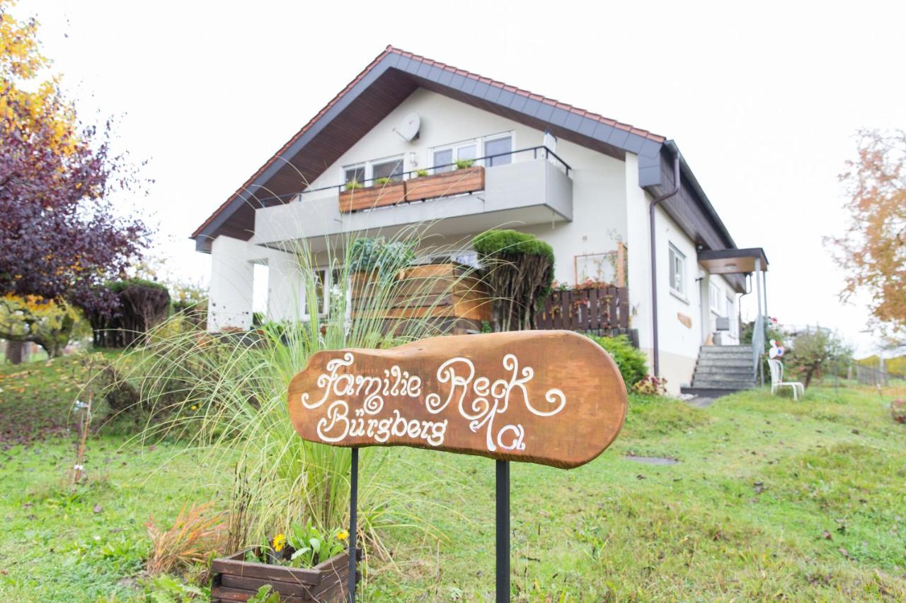 Moderne Ferienwohnung in der Natur - 3 Schlafzimmer & 1,5 Bäder - B&B Markdorf