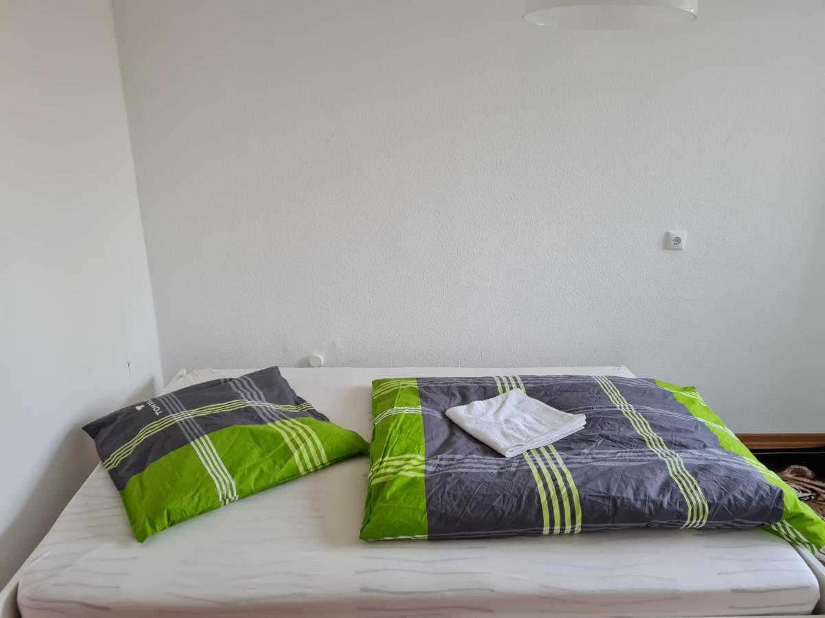 Ruhige und erholsame Wohnung mit Balkon - B&B