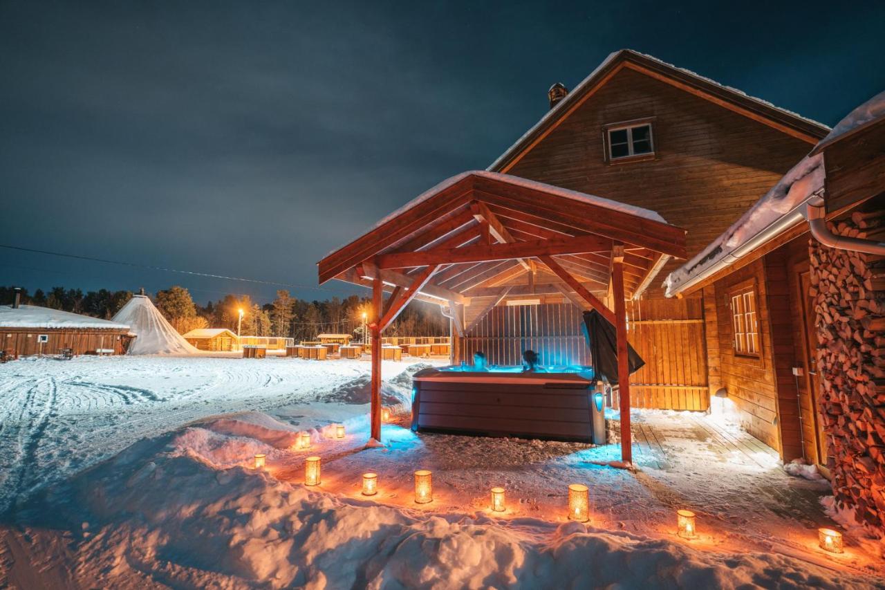 Holmen Husky Lodge - Bed and Breakfast
