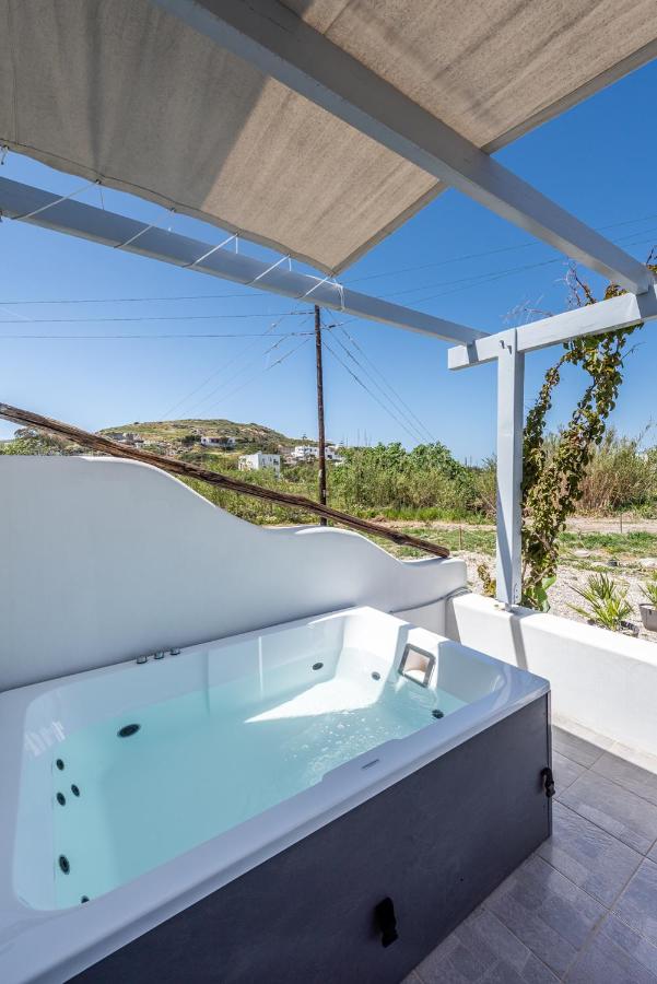 Milos Swell Suites I - B&B