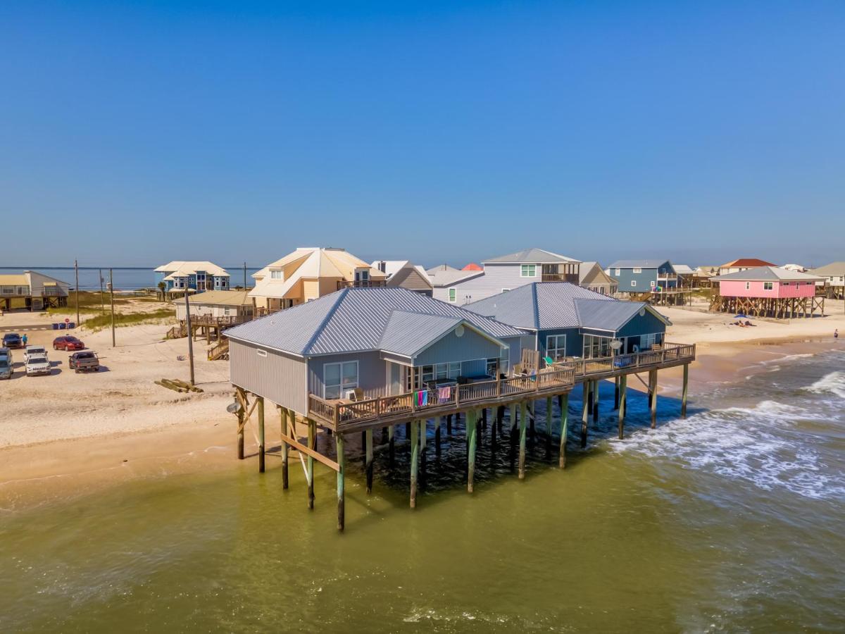 B&B Dauphin Island - Rainbows End - GULF FRONT! Enjoy the sun on your shoulders while you laze on the deck, home - Bed and Breakfast Dauphin Island