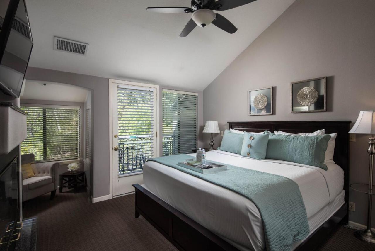 King Room with Balcony