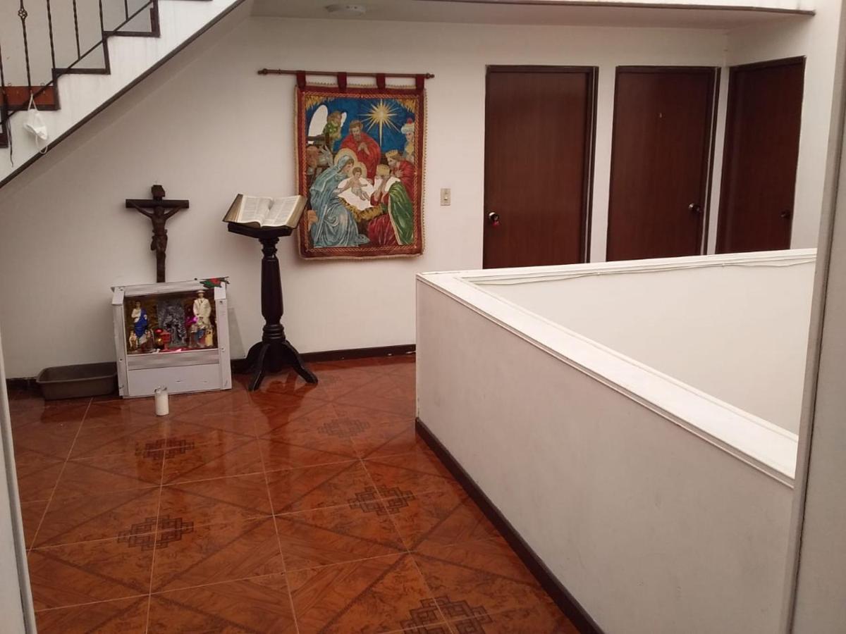 Habitación con baño privado cerca al aeropuerto - B&B