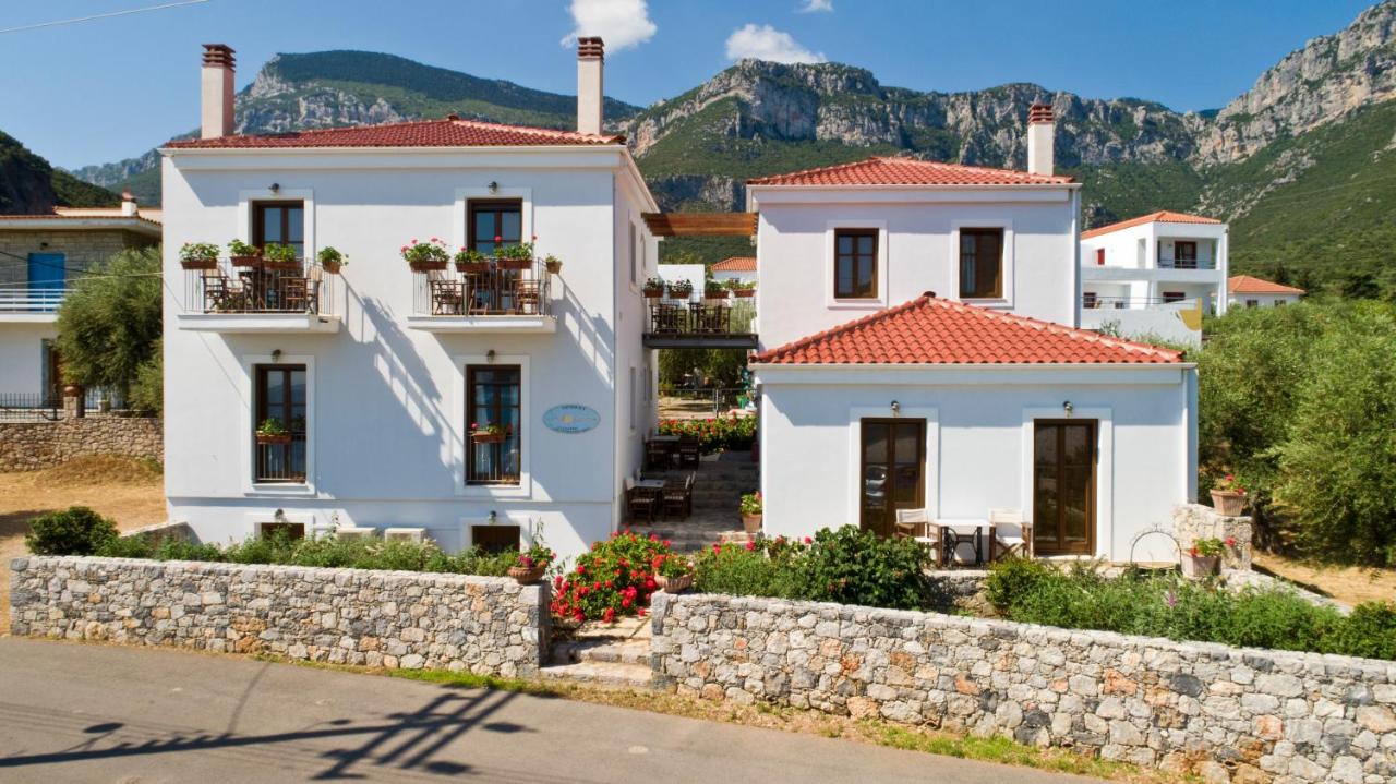 ILIOLOUSTA - Ferienwohnung Kyparission