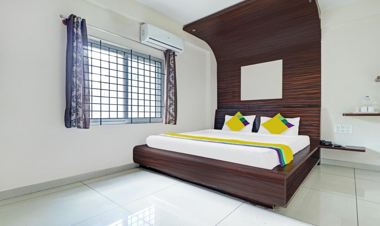 B&B Chikkamagaluru - Itsy By Treebo - Colors Stay - Bed and Breakfast Chikkamagaluru