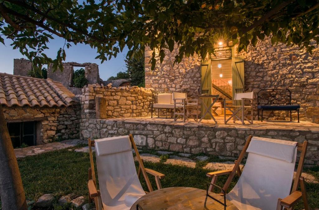 Kyparissia Old Town Lodge with amazing sea view - Chambres d'hôtes Kyparissía