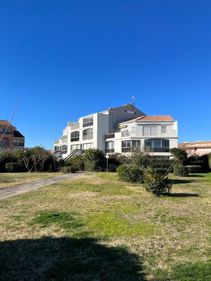 Appartement entre la lagune et la mer avec piscine, direct plage, vue partielle mer - Chambres d'hôtes Saint-Cyprien