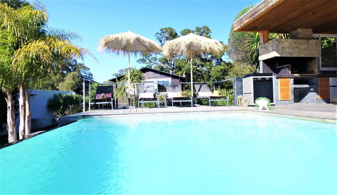 Villa CASA BAGGIA, proche plage, piscine à débordement chauffée, pool house - B&B Porto Vecchio