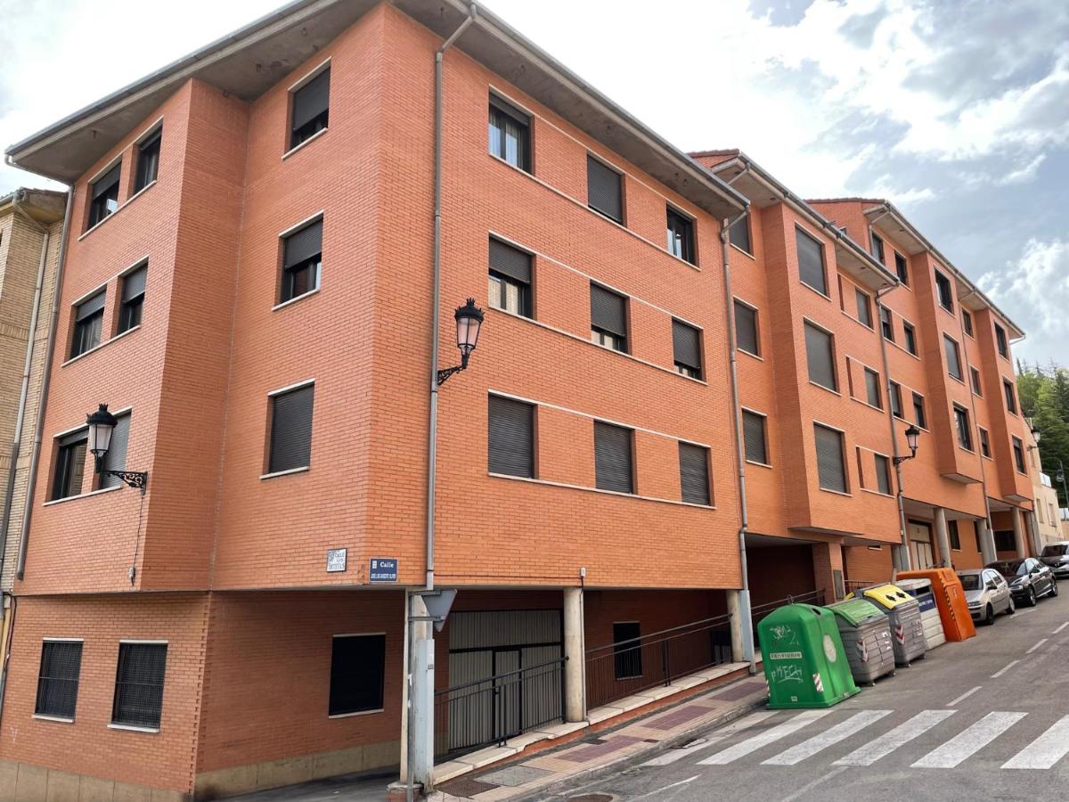 Vivienda turística Las Cigüeñas con parking - B&B