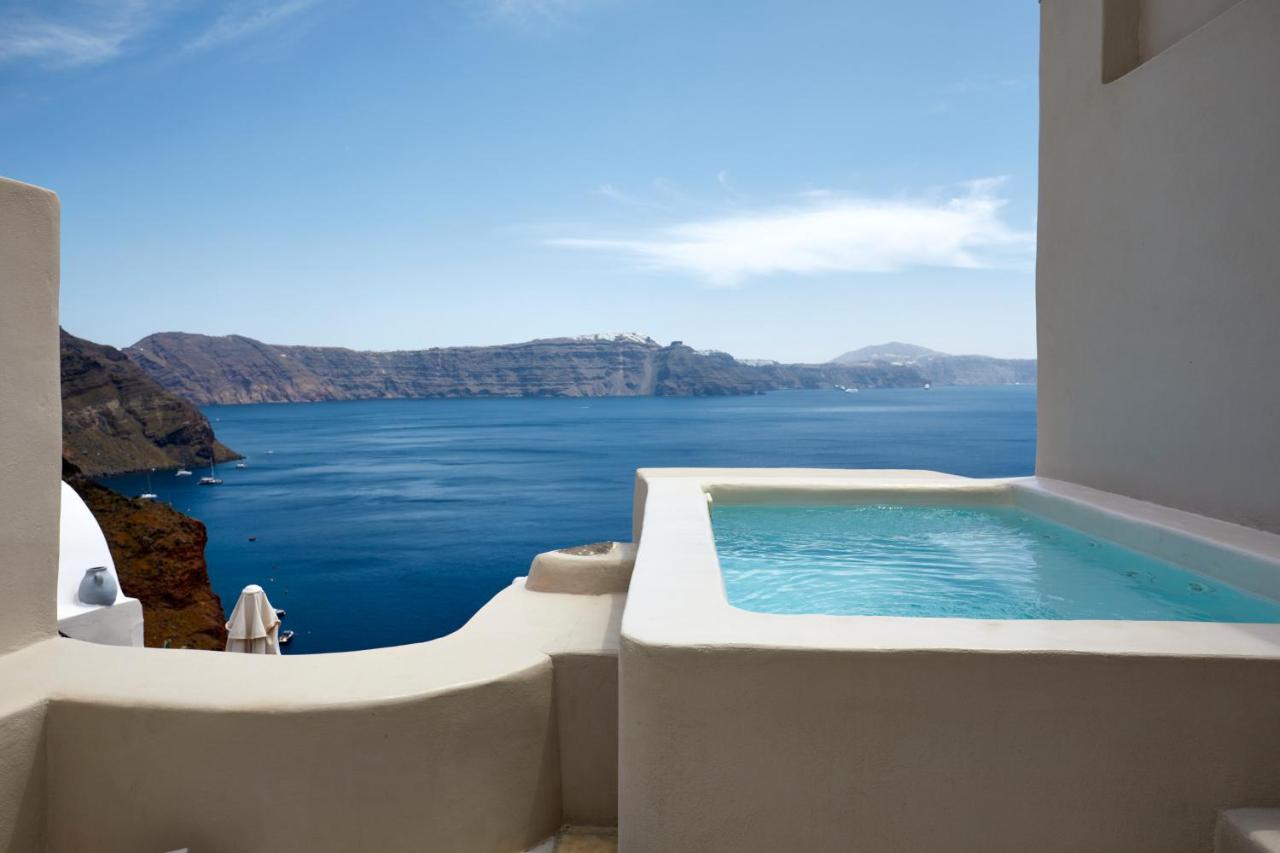 Amaya Bliss Villa with Caldera View & Outdoor Hot Tub