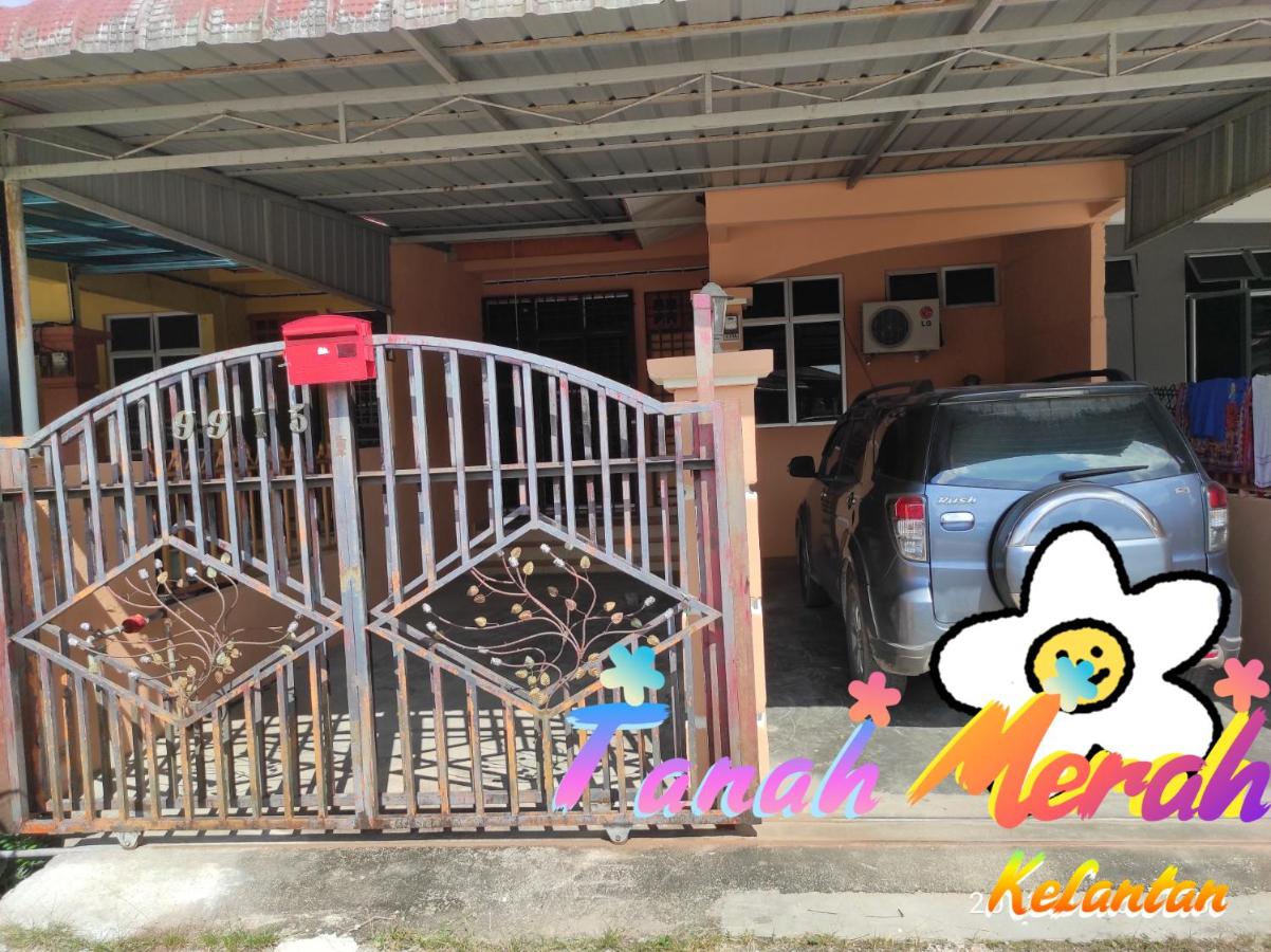Yuna Homestay - B&B Tanah Merah
