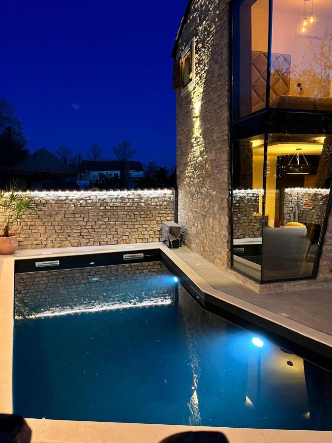 Casa Giulia with heated pool - Chambres d’hôtes Privlaka