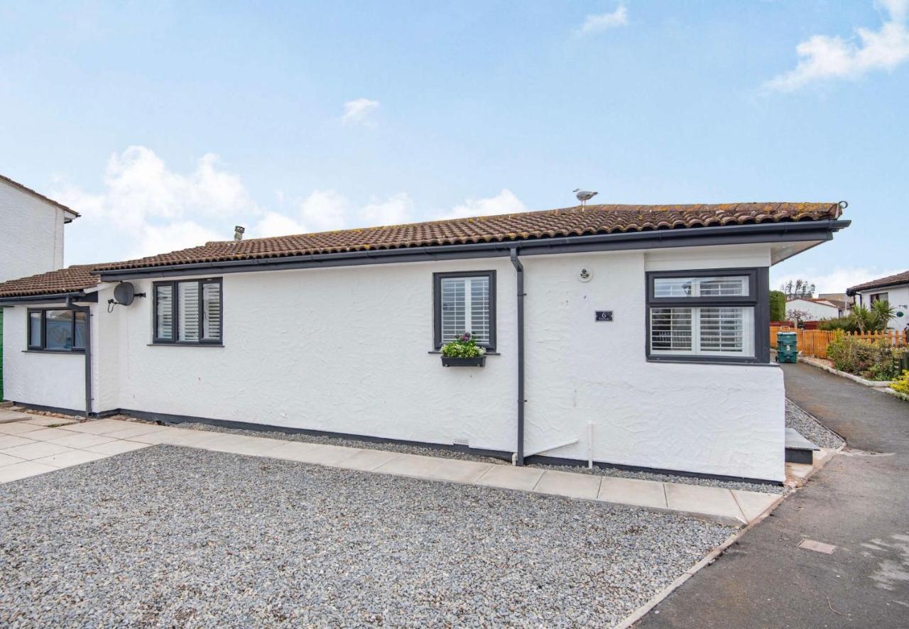 Stunning Cottage with hot tub North Wales Coast - B&B