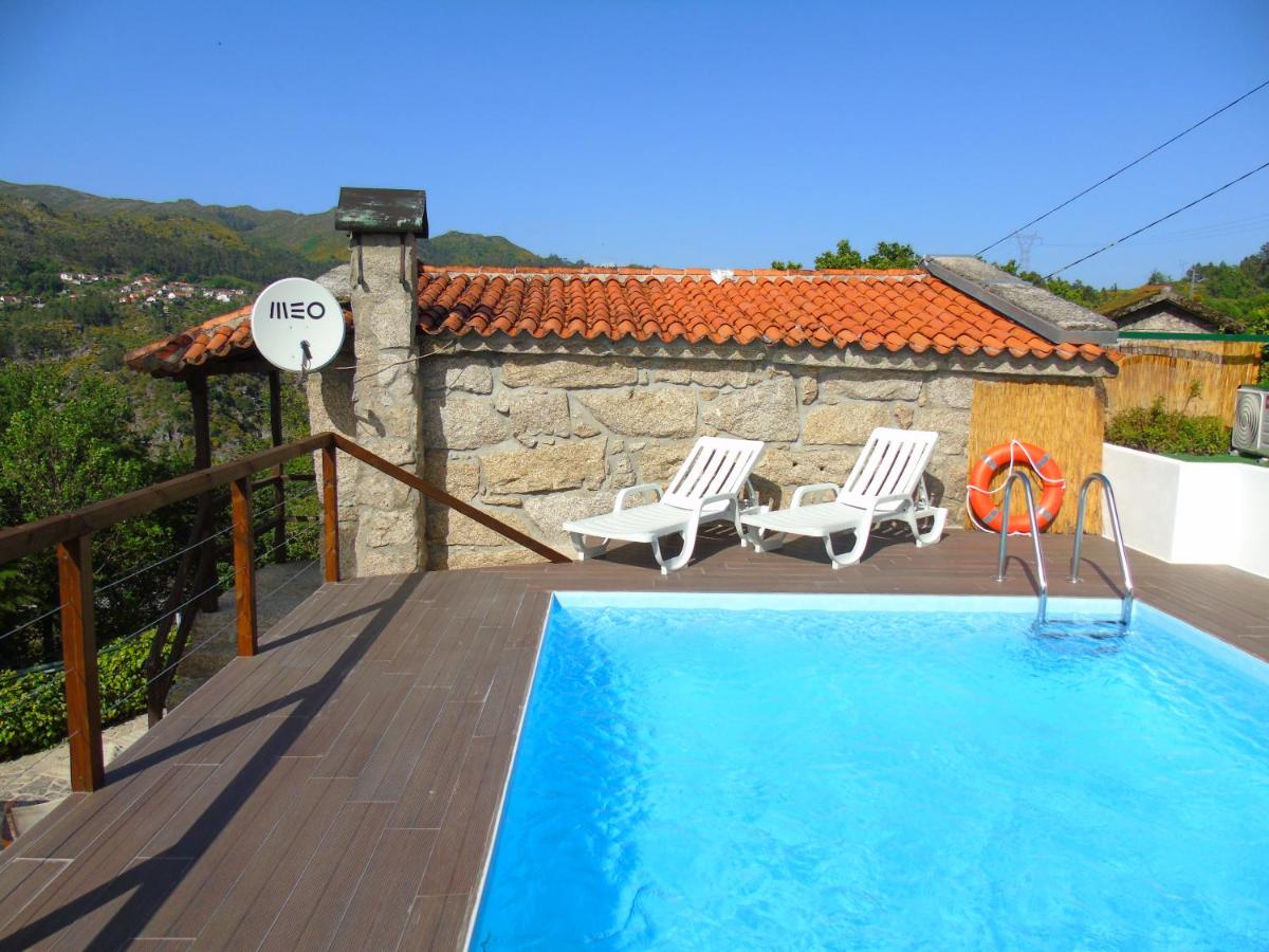 Casa da Carvalheira - Bed and Breakfast