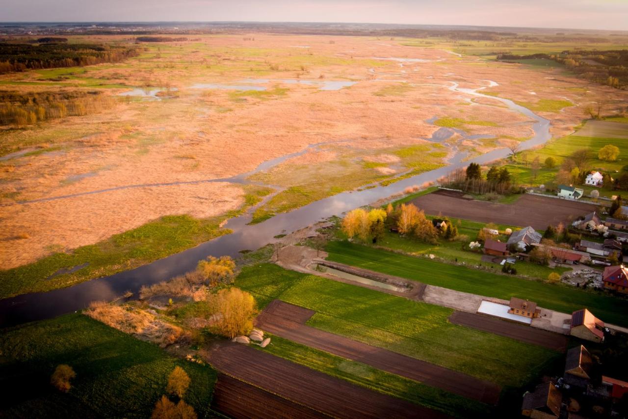 Sosnowy domek w rezerwacie nad Narwią - Bed and Breakfast