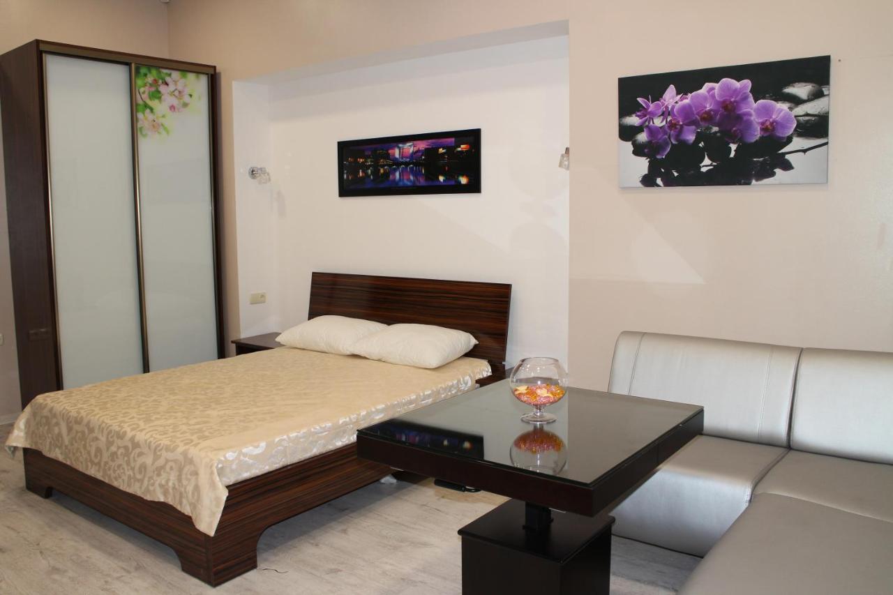 Elite Odessa Apartments - Chambres d’hôtes