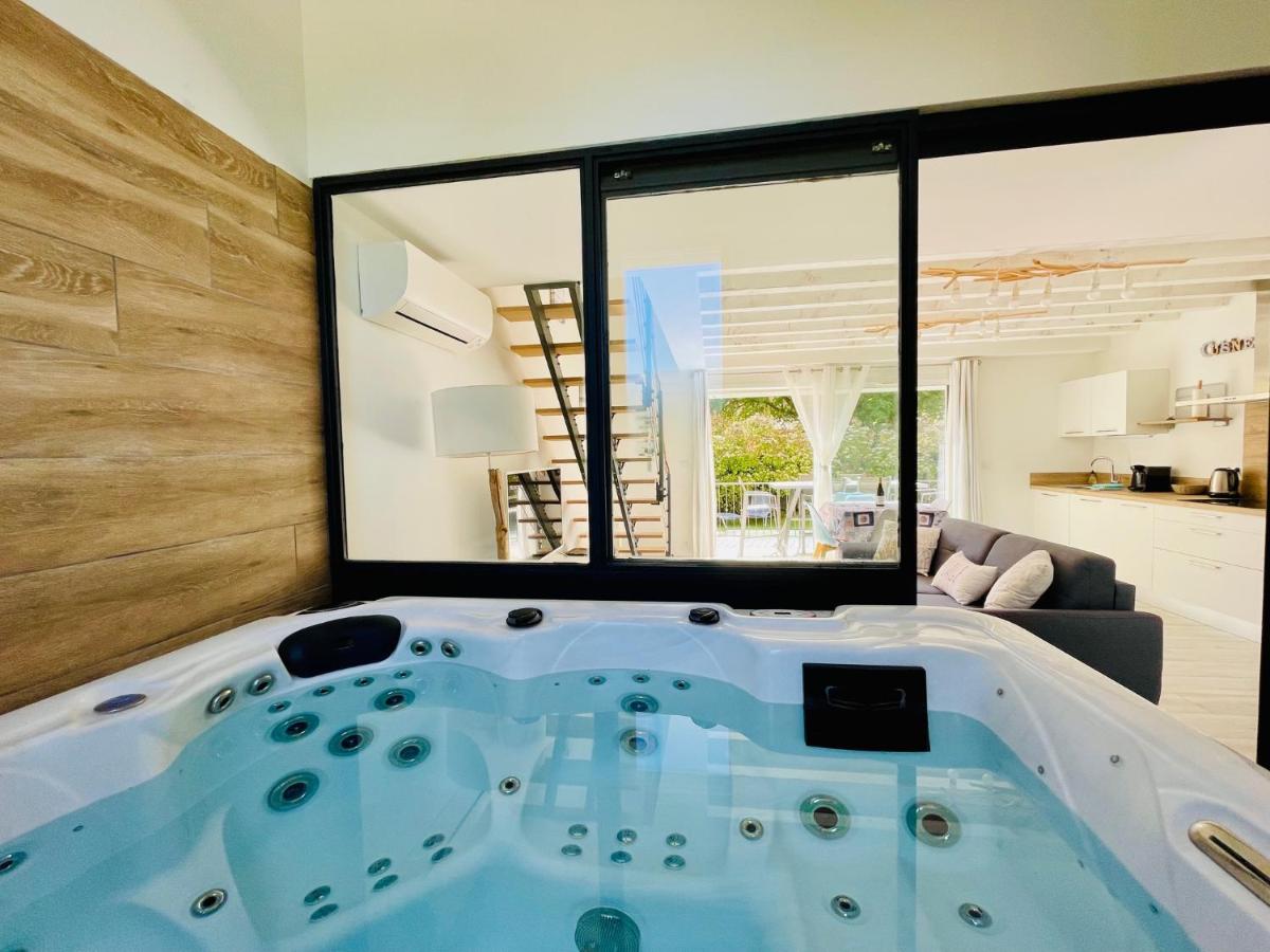 Les Jardins du Castelas - Domaine et Spas - B&B Uchaux