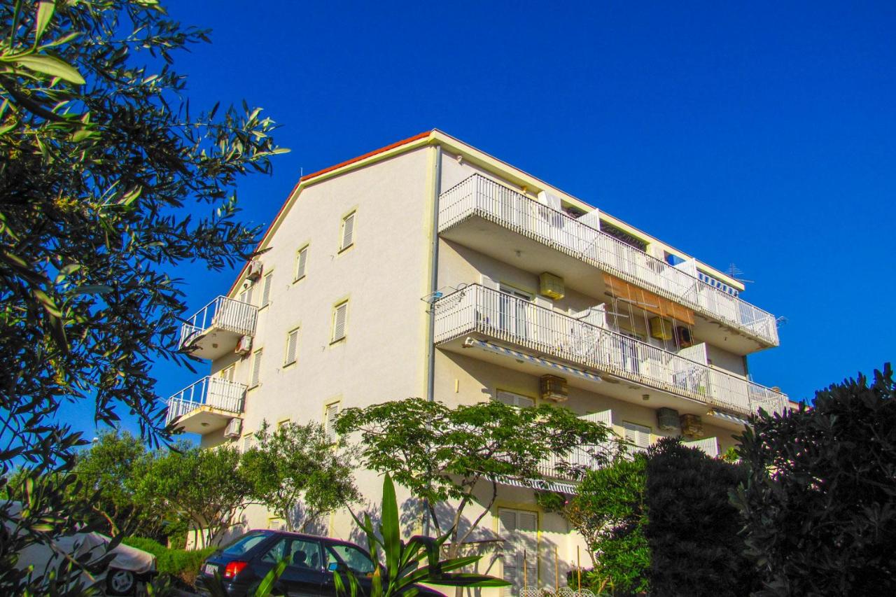 Apartment Pandora - B&B Novalja