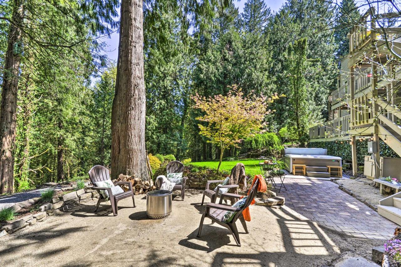 The Owls Nest with Hot Tub and Forest Views! - B&B
