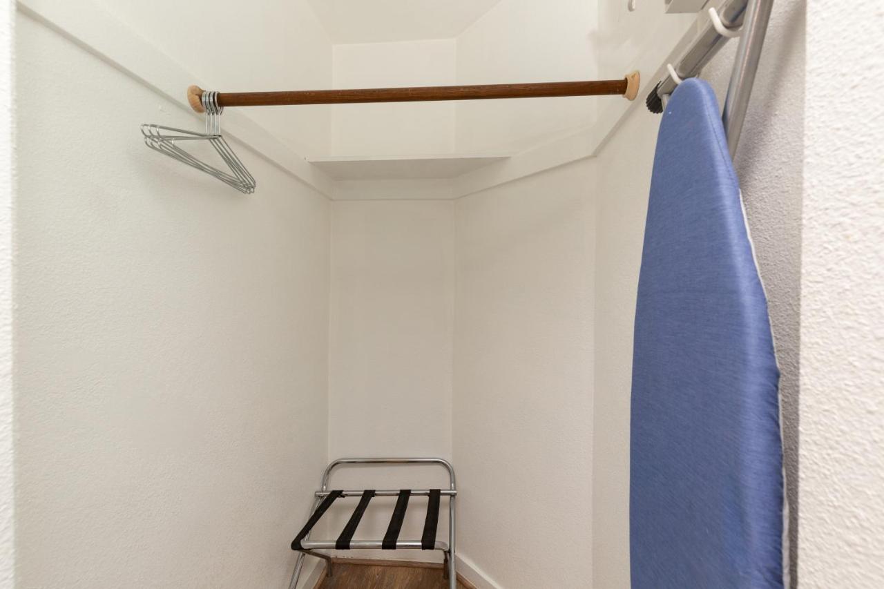 King Room - Non-Smoking