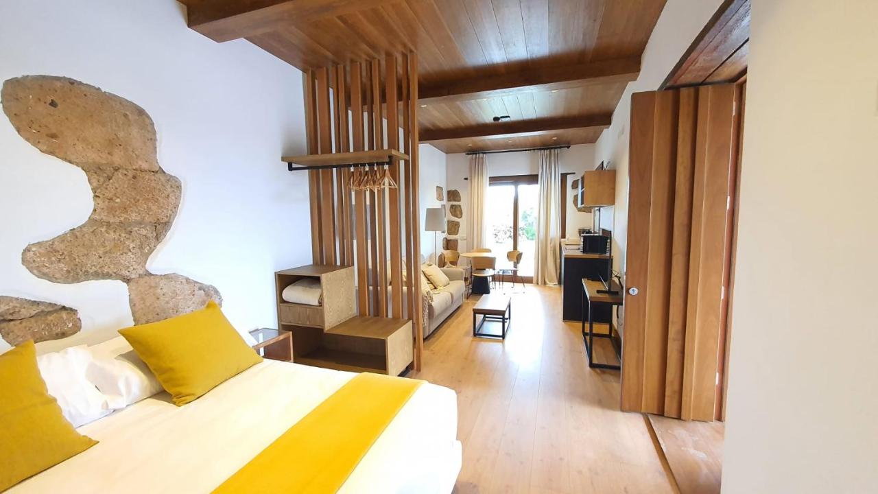 Apartment with Garden View
