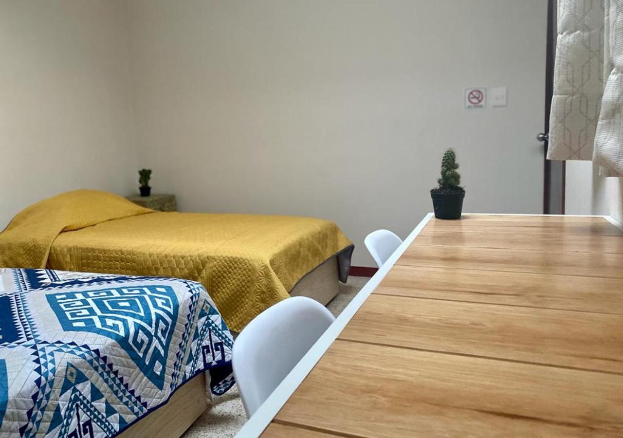 Dreibettzimmer mit Gemeinschaftsbad
