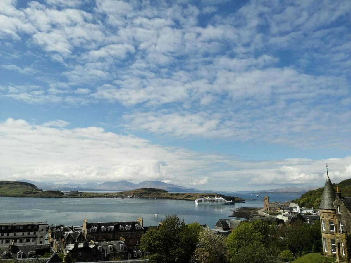 Central Oban Studio with Stunning View - B&B