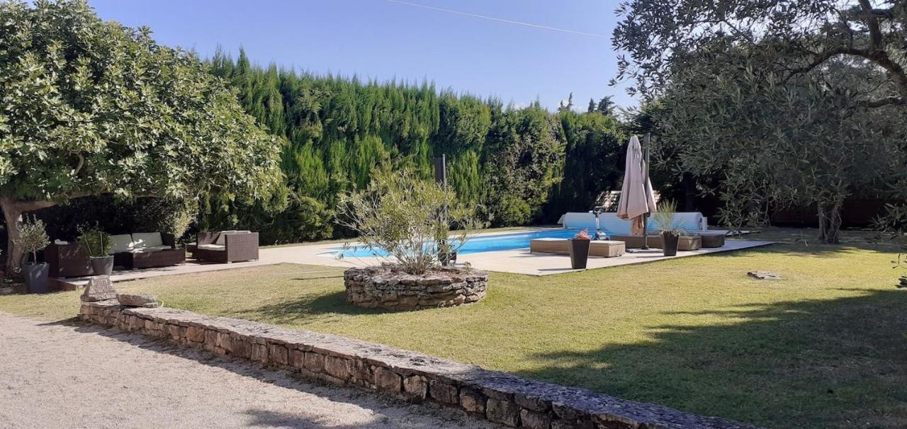 B&B Grillon - Studio avec terrasse privative et piscine - Bed and Breakfast Grillon